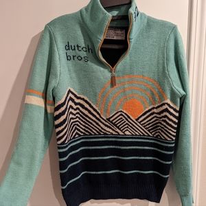 Dutch Bros Women's Medium Sweater